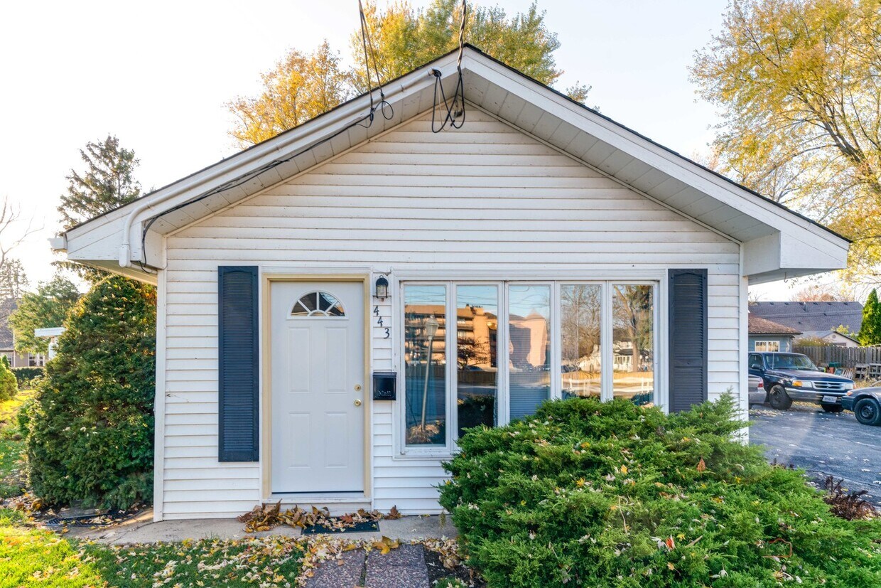 Foto principal - 443 N Main St