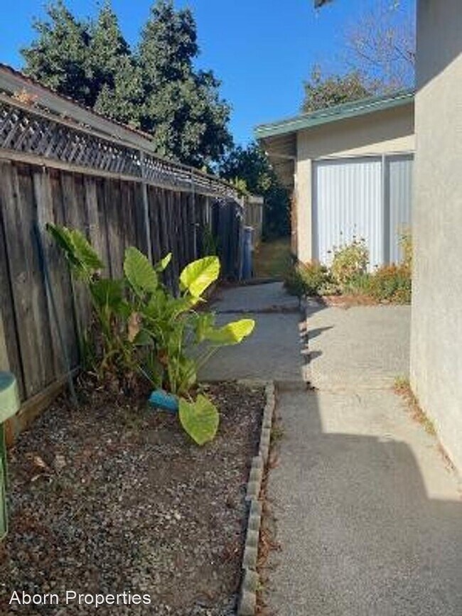 Building Photo - 3 br, 2 bath House - 61 Lonetree Court