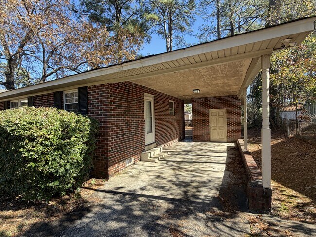 Foto del edificio - 1542 S Beltline Blvd