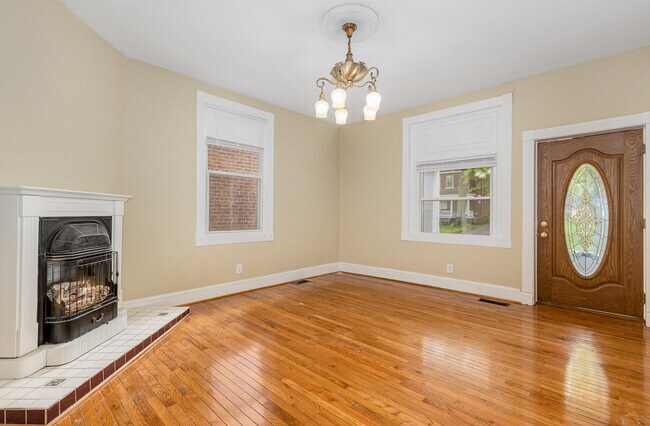 Building Photo - 222 Sterrett Ave