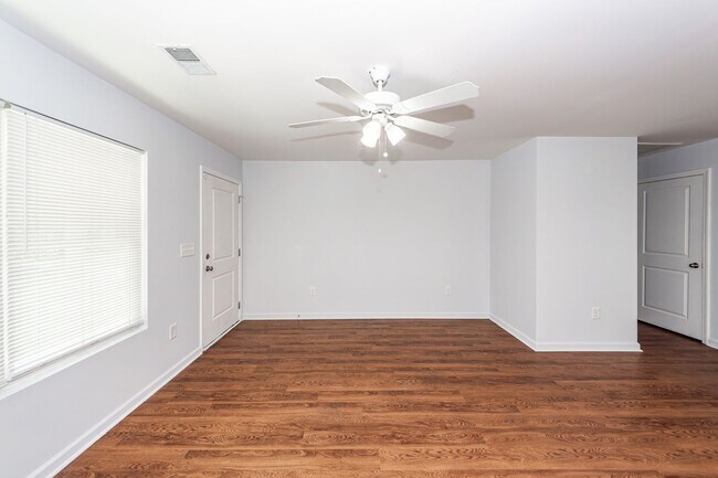 Foto del edificio - 2 Bedroom, 2 Bathroom Duplex - Moncks Corner