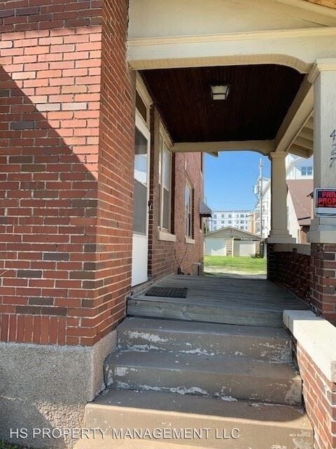 Foto del edificio - 425-427 E Cherry St