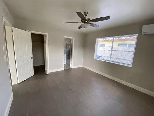 Building Photo - 800 Moffett St