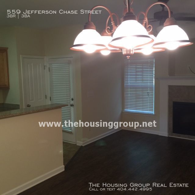 Building Photo - Ready Now!!   Atlanta Townhome!!