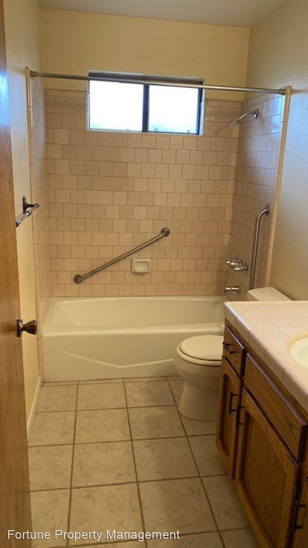 Building Photo - 2 br, 2 bath House - 3507 S Oak View Dr