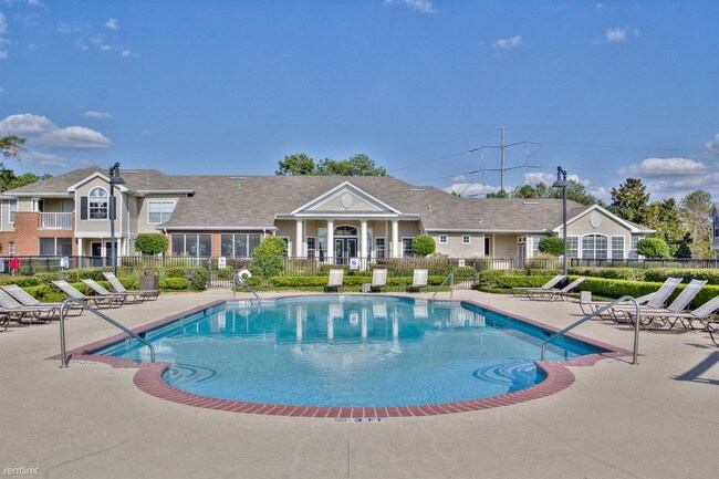Foto del edificio - 959 Lake Harbour Dr
