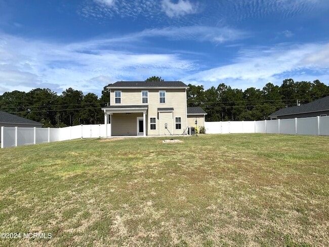 Building Photo - 885 Carolina Rd