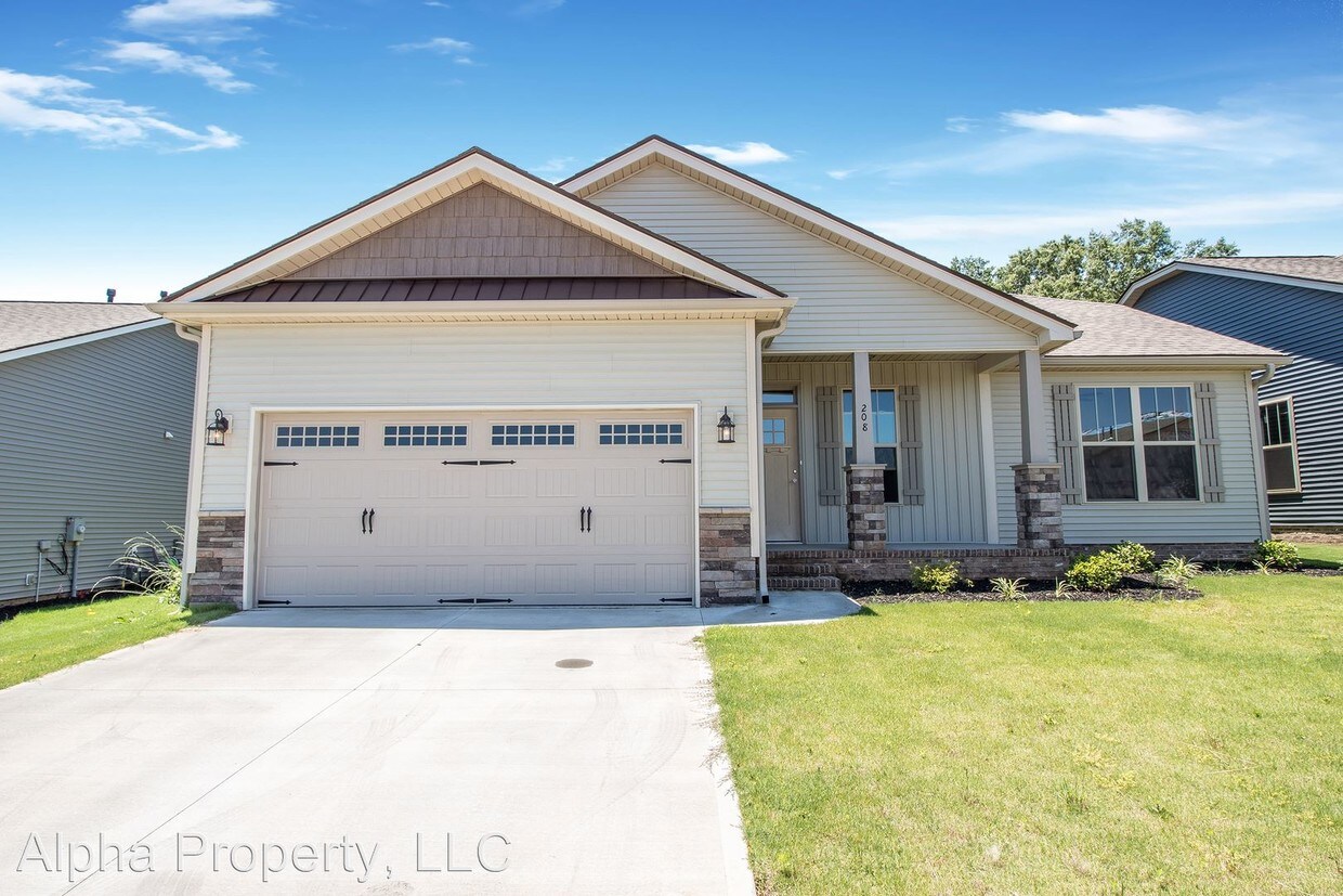 208 Hampton Farms Trl, Greenville, SC 29617 House Rental in