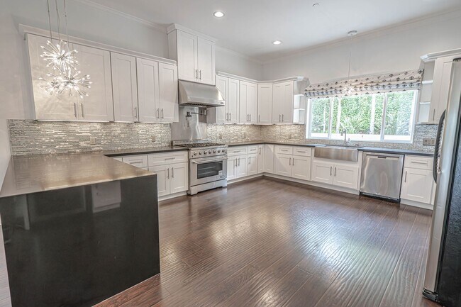 Building Photo - COMING SOON! Woodland Hills Single Story 3...