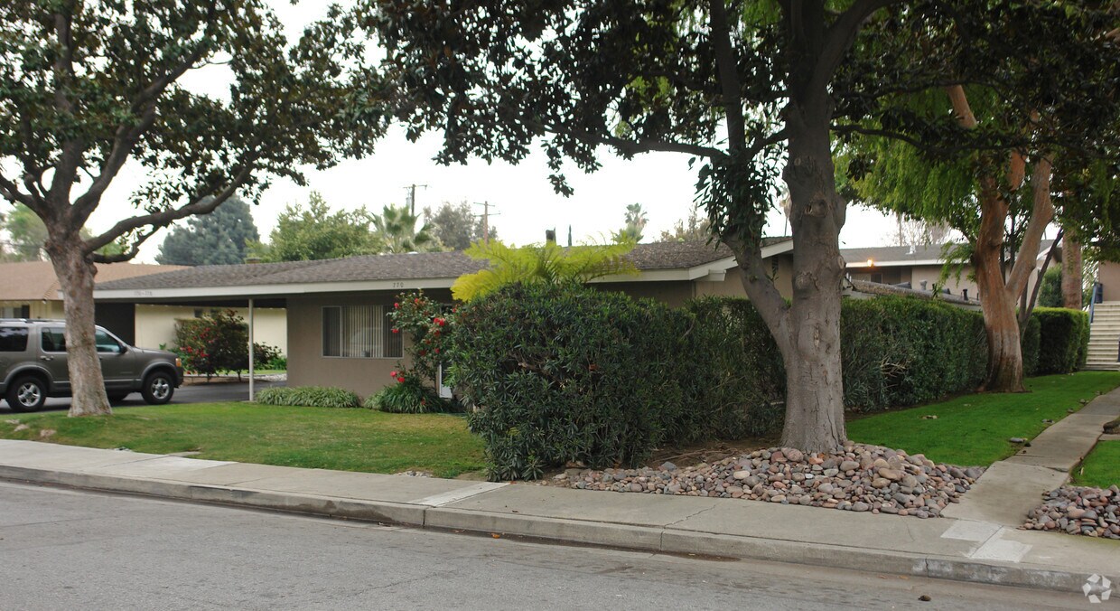 Building Photo - 770 Baylor Ave