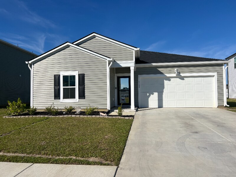 Foto principal - 8100 Forest Edge Dr