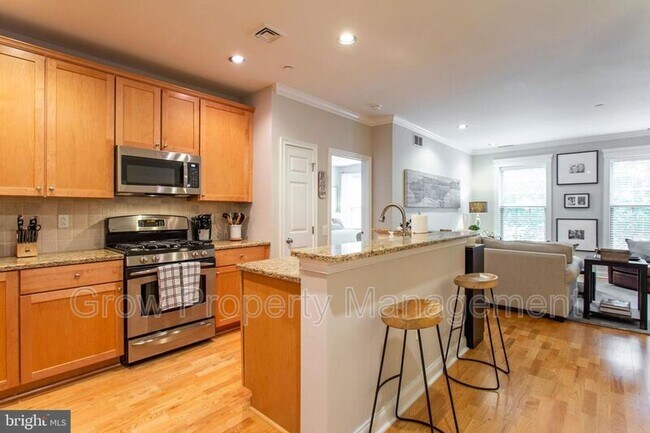 Building Photo - 500 Admirals Way