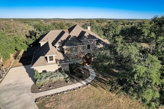 Building Photo - 445 Hanging Oak