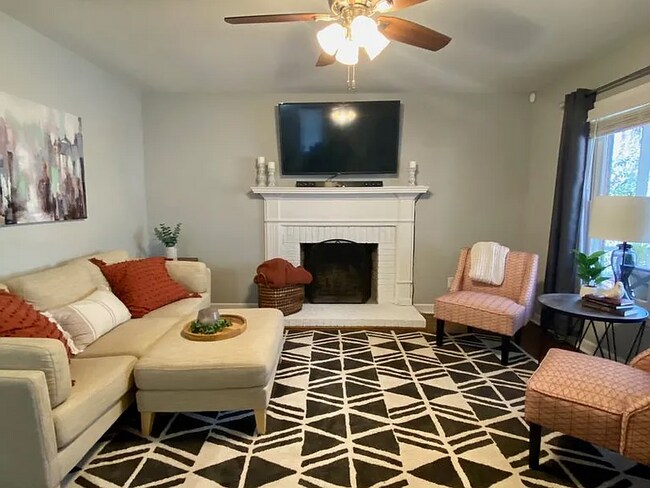 Foto del edificio - 3924 Bright Ave