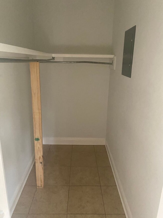 Foto del edificio - 2 bedroom 2bath Duplex
