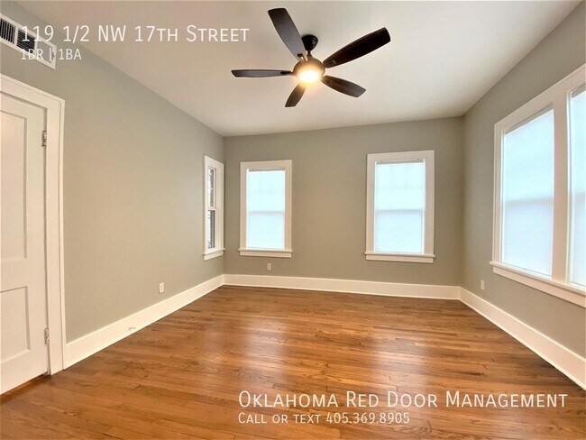 Foto del edificio - 119 1/2 NW 17th Street