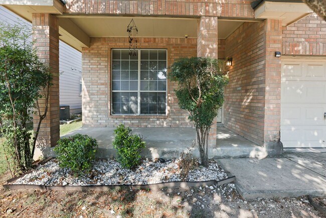 Foto del edificio - 4 Bedroom/2 Bath Trinity Oaks Subdivision