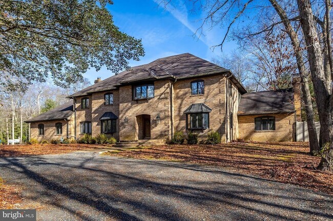 Foto del edificio - 1322 Commissioners Rd