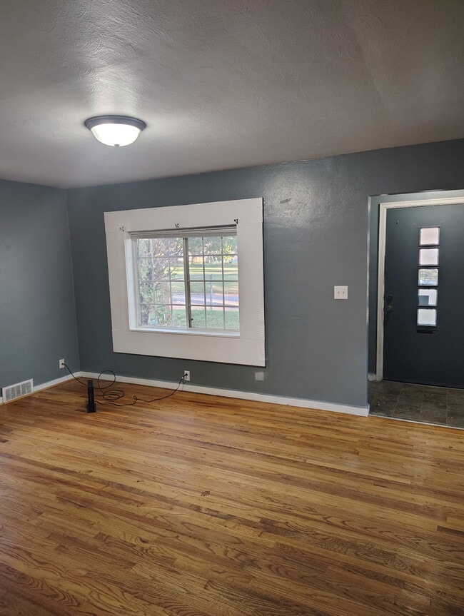 Building Photo - 1222 Chalfant St