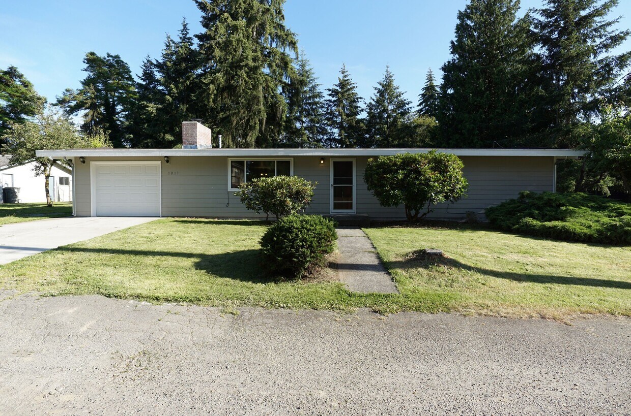 Foto principal - 1017 S 124th Pl