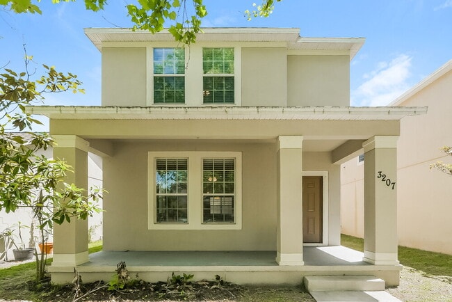 Building Photo - 3207 Bayflower Ave