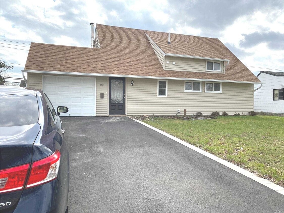 22 Table Ln, Hicksville, NY 11801 House Rental in Hicksville, NY