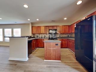 Foto del edificio - 1101 Briar Rose Ln