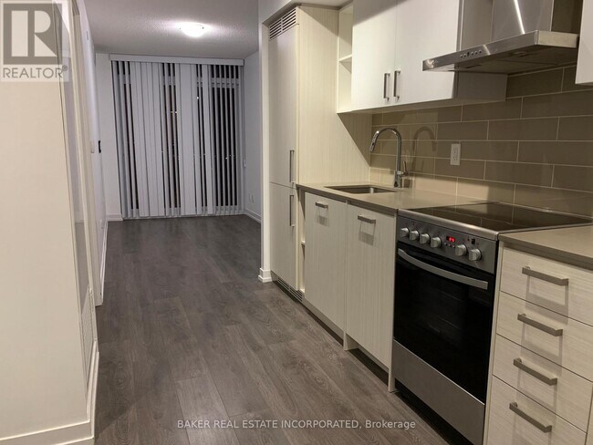 Photo du bâtiment - 125 Redpath Ave