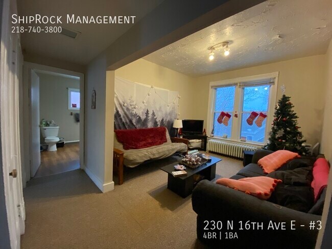 Foto del edificio - 230 N 16th Ave E