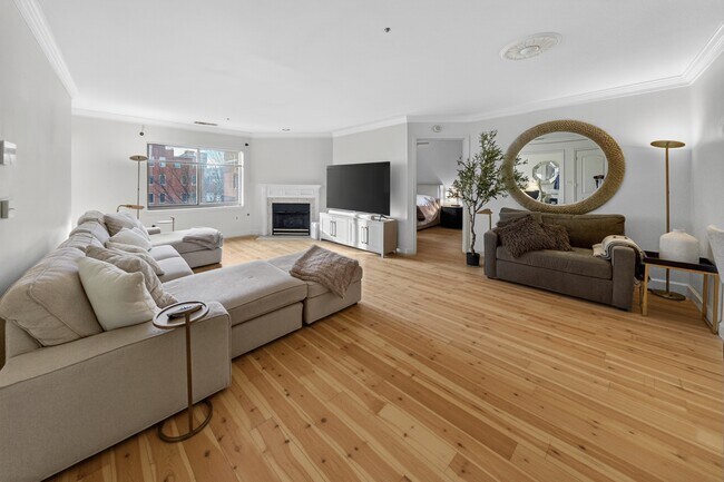 Foto del edificio - 1050 N Stuart St