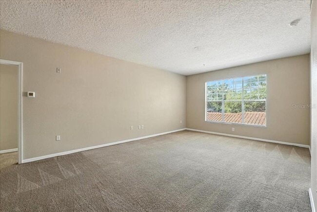Foto del edificio - 5572 Metrowest Blvd