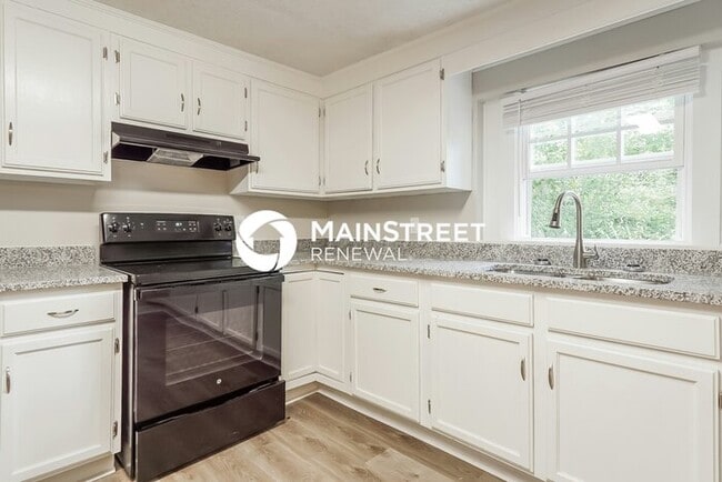 Building Photo - 3 Bedroom Pet-Friendly Home in BESSEMER, A...