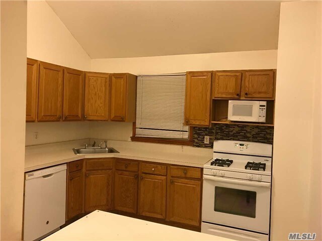 Foto del edificio - 156-20 76th St
