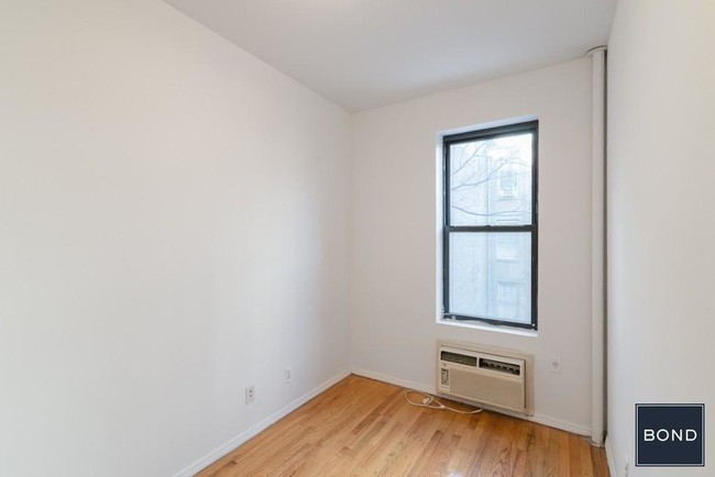 Building Photo - 2 Bedroom in the E 60's