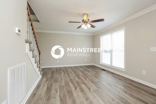 Building Photo - 3 Bedroom Pet-Friendly Home in GOODLETTSVILLE, TN with Main Street Renewal