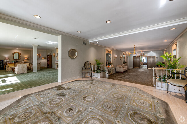 Lobby Photo - Blair House Apartments