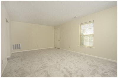 Building Photo - 71 Forest Hill Dr