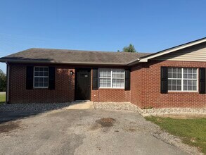 Building Photo - 100 Majak Dr