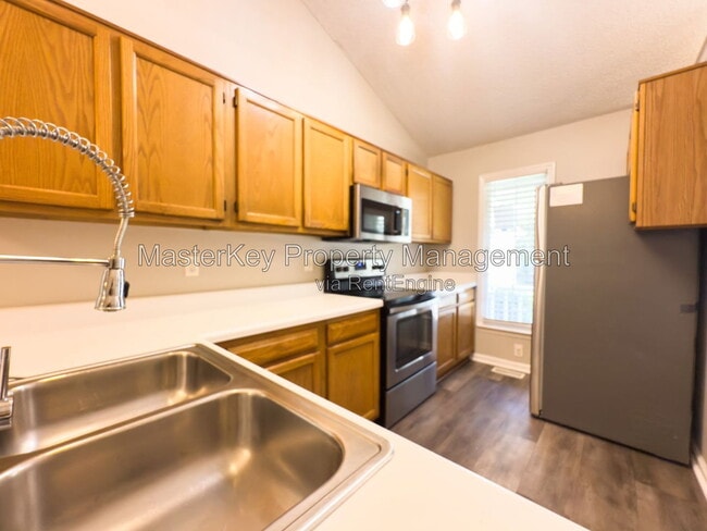 Building Photo - 4220 Old Brick Ct