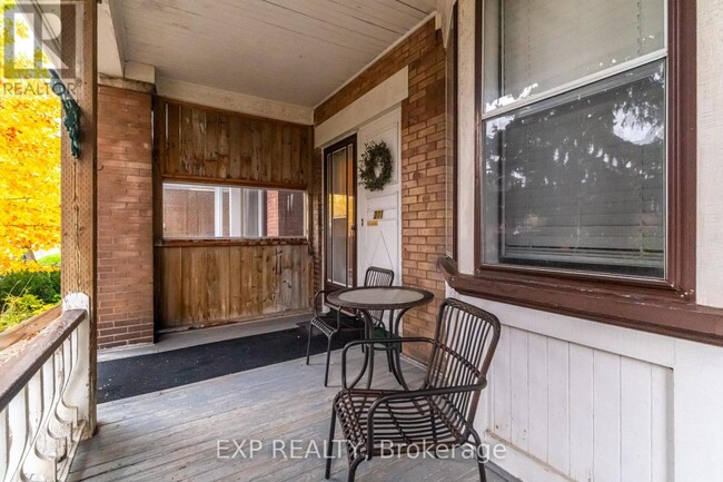 Building Photo - 271 Lauder Ave