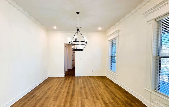 Foto del edificio - 1504 W 22nd St