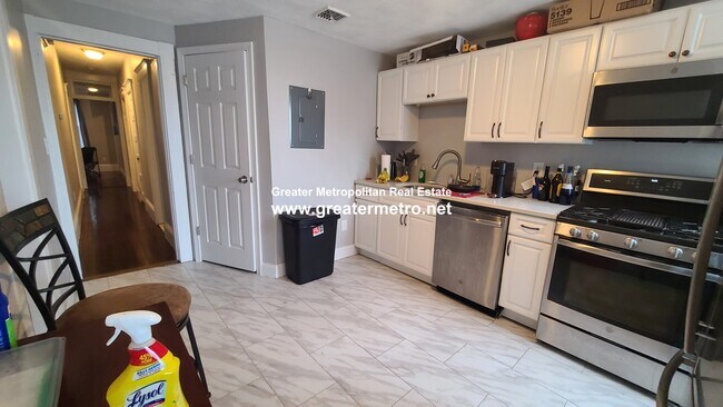 Building Photo - 226 M St