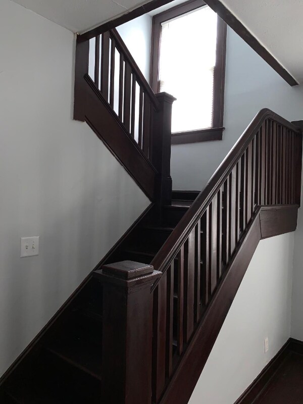 Building Photo - 4224 Carrollton Ave