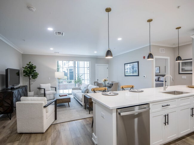 Building Photo - Scotch Plains Crossing