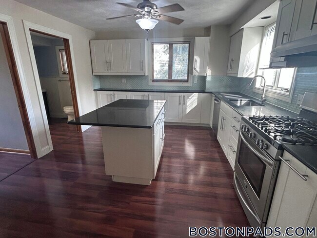 Foto del edificio - 60 Homer Ave