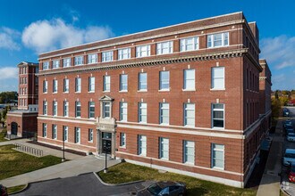 Building Photo - The Georgian Apartments