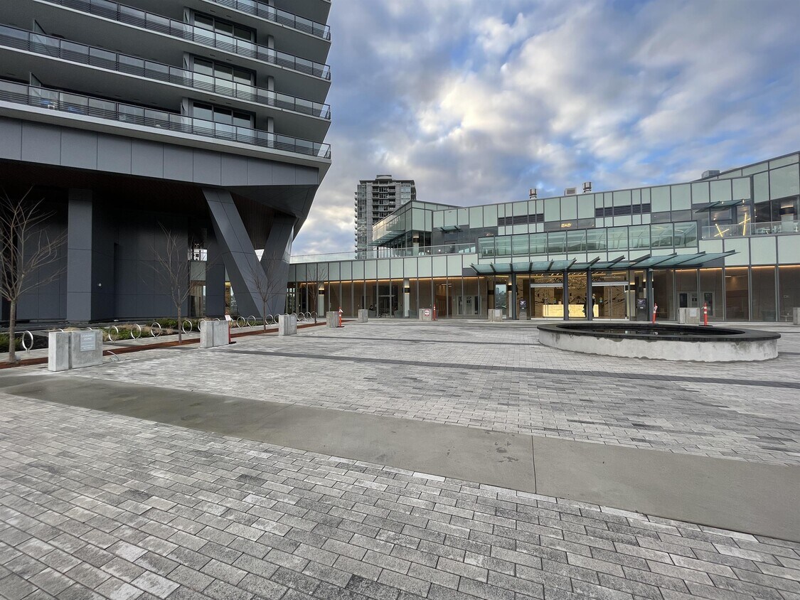 Photo principale - 4730 Lougheed Hwy.