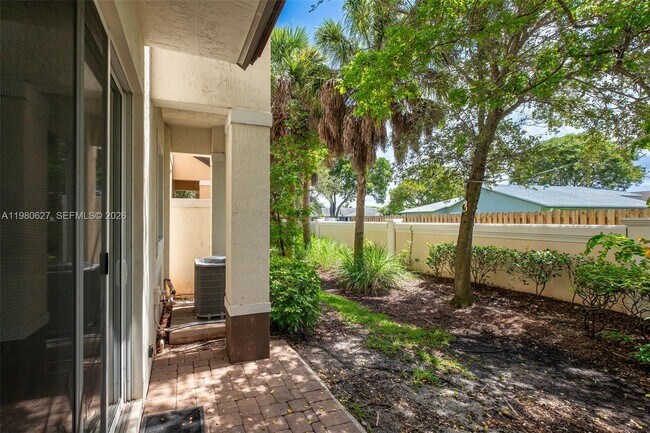 Building Photo - 7657 NW 88th Terrace