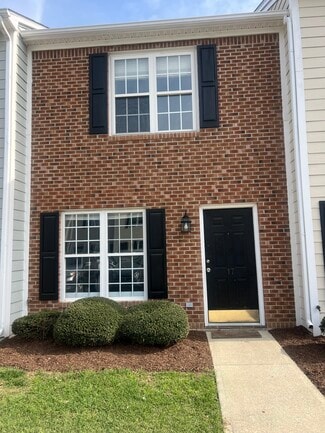 Building Photo - 17 Cheltenham Dr