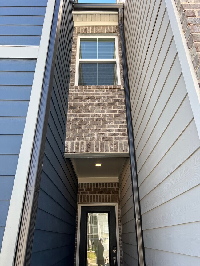 Building Photo - 133 Founders Dr